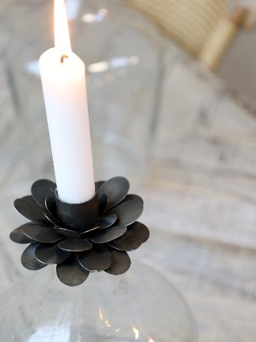 Lysholder med blomst