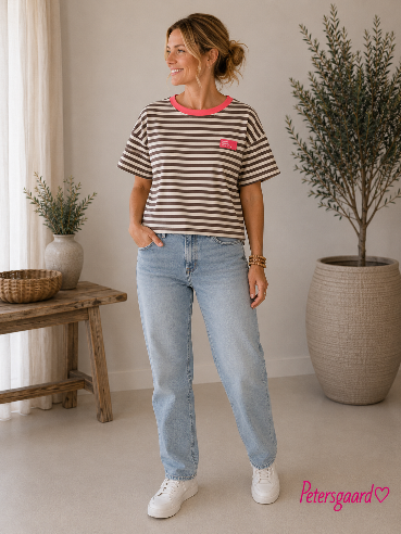 🌿 Lækker T-shirt i Taupe/Beige strib🌿
