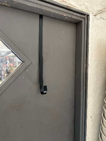 Dørkrans holder til døren