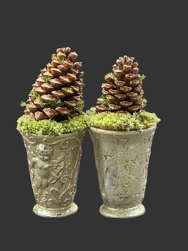 Kogledekoration i antik potte – ca. 27 cm høj