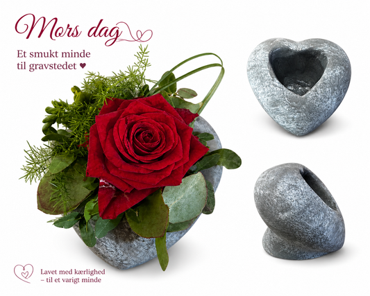 Hjerte med rød rose til gravsted