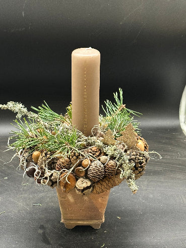 Kalenderlysdekoration i naturfarver