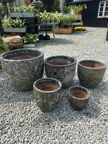 Lava krukker i sort/grøn